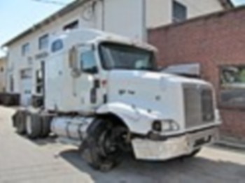 WR-842 - 2001 INTERNATIONAL 9200